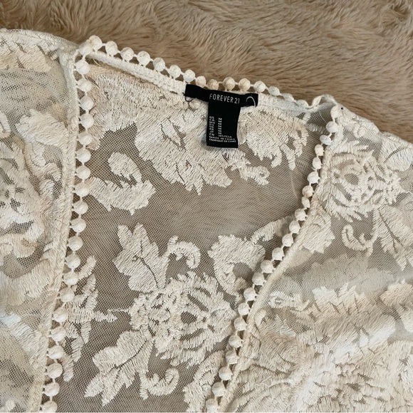 Forever 21 lace short sleeve cardigan - Picture 3 of 9